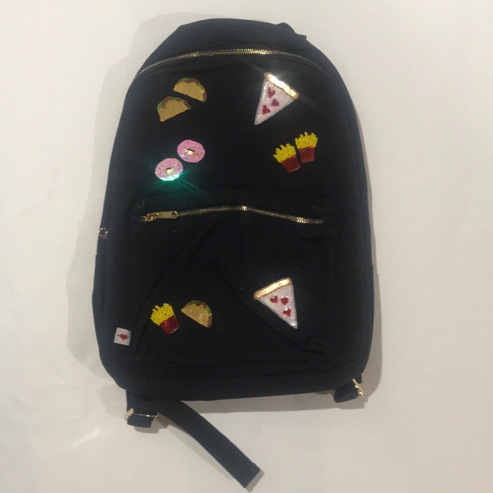 Bow&Drape Backpack - Picture 2 of 2